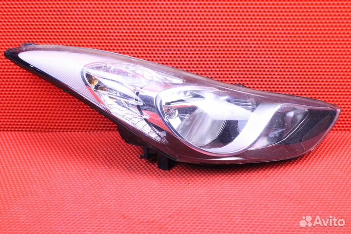 Фара правая Hyundai Elantra MD G4FG 92102-3X010