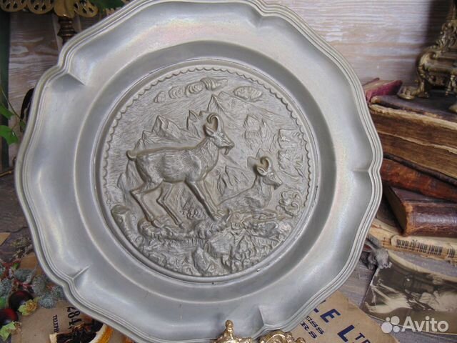 Антиквариат из Европы.Настенная тарелка.Олово