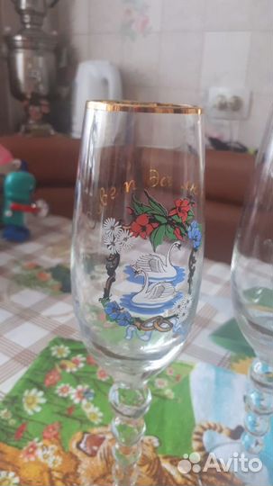 Свадебные бокалы с лебедями
