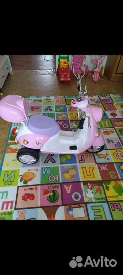 Детский скутер на аккумуляторе