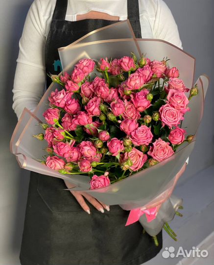 9 кустовых роз в упаковке/доставка