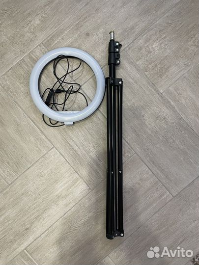 Кольцевая лампа