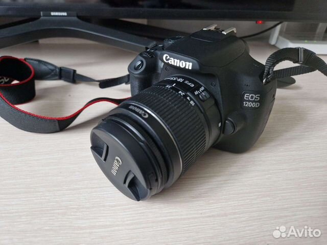 Зеркальный фотоаппарат Canon DS126491 объявление продам