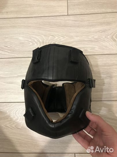 Боксерский шлем и лапы