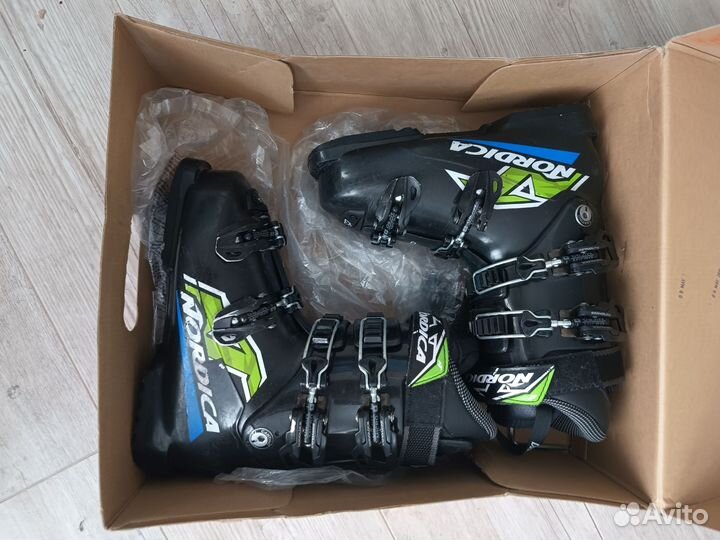 Горнолыжные ботинки