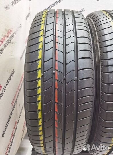 Kumho Ecsta HS51 215/60 R17 96H