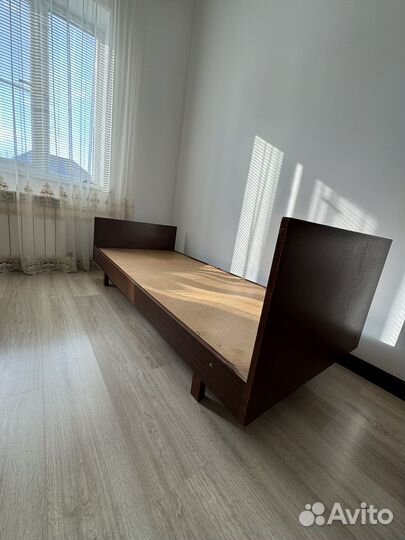 Кровать б/у