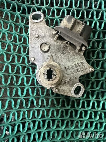 Датчик положения селектора АКПП Toyota 84540-12230