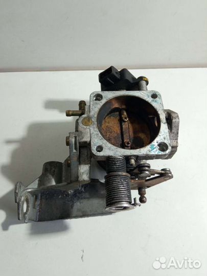 Дроссельная заслонка Opel Vectra B