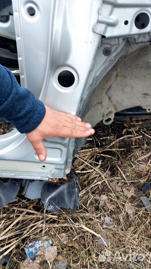 Четверть передняя правая. Toyota Camry V40