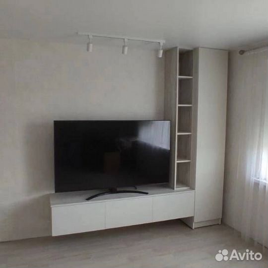 Тумба под тв с пеналом