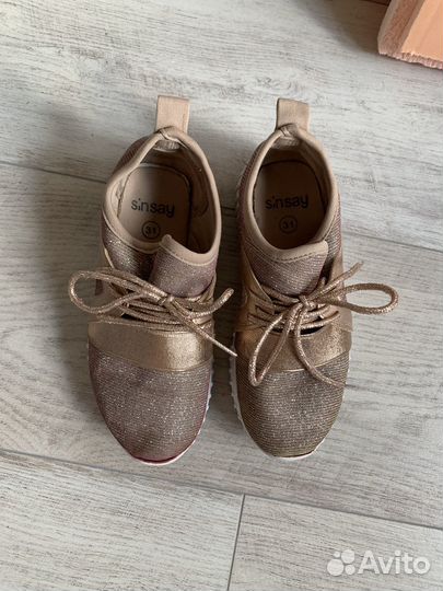 Кроссовки для девочки