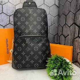 Bolsa Louis Vuitton homem em segunda mão durante 49,99 EUR em Córdoba na  WALLAPOP