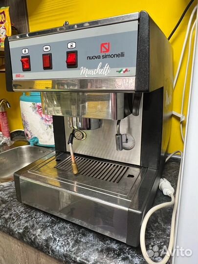Кофе машина simonelli одногоупная + кофемолка