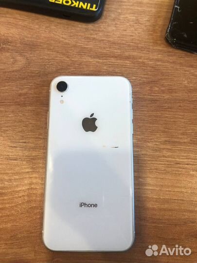 iPhone Xr, 64 ГБ