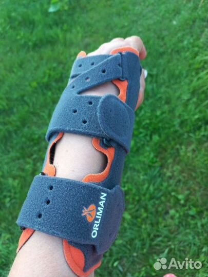 Тутор на лучезапястный сустав