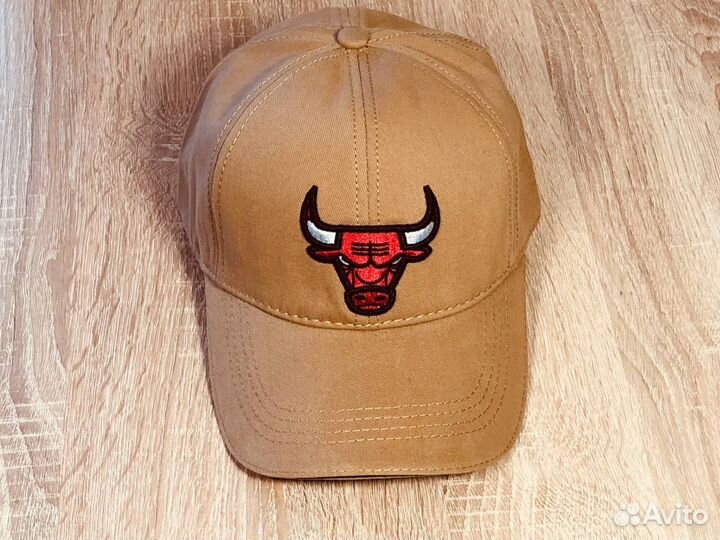 Кепка Бейсболка Chicago Bulls коричневая. Новая