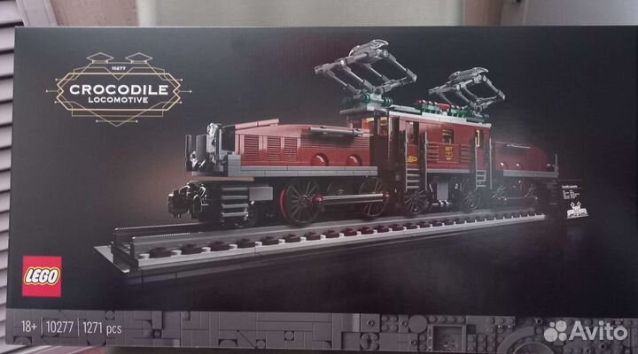 Lego поезд 10277