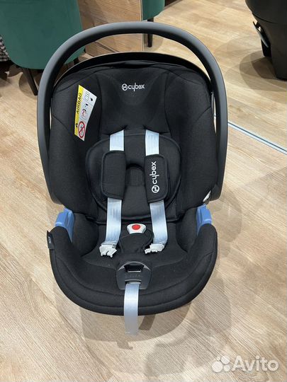 Автокресло cybex aton pure black 0+
