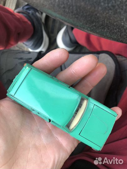 Модель автомобиля волга 1/43 СССР