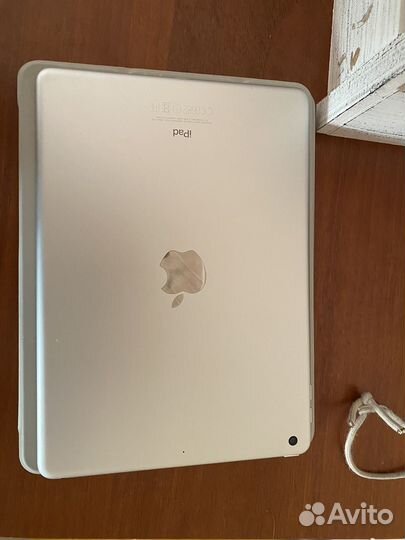iPad 5 2017 цвет space grey 32 гб