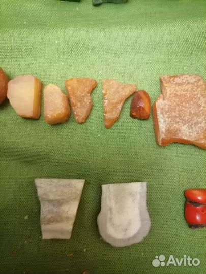 Кабашоны, камни натуральные +янтарь +кораллы