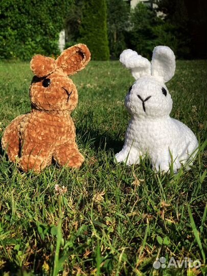 Плюшевый заяц. Вязаная игрушка. Заяц. Кролик