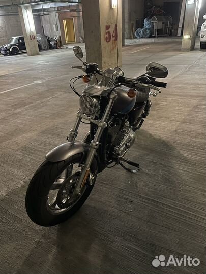Harley Davidson XL1200C Sportster Custom