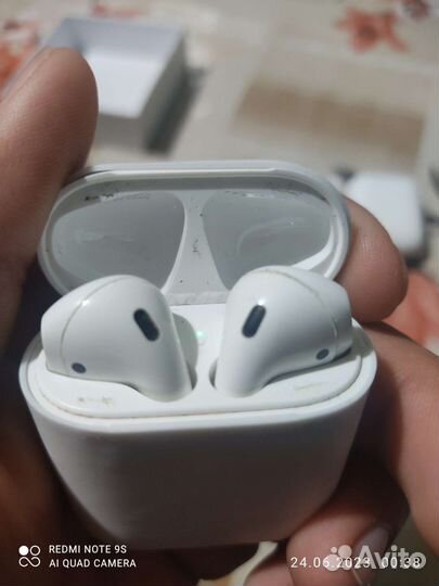 Беспроводные наушники apple airpods
