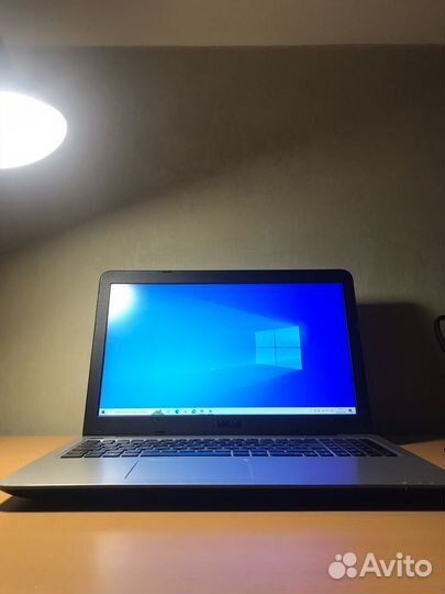 Asus x556u i7 6500u ssd200+1000gb/8gb nvidia 920m