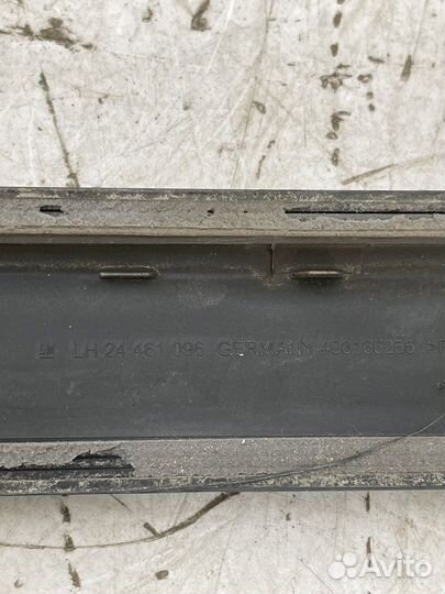 Молдинг двери передней левой Опель Астра H