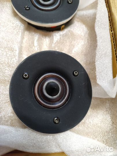 ScanSpeak Revelator R2904