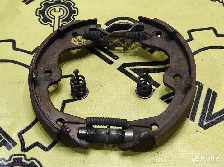 Механизм стояночного тормоза правый Nissan Teana