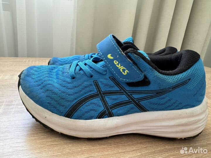 Кроссовки Asics детские размер 31.5