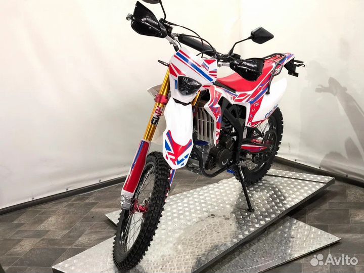 Мотоцикл Regulmoto CR-Z 300