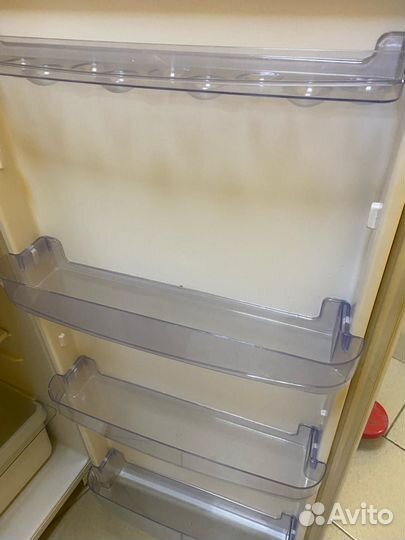Продам холодильник Бирюса 10Е