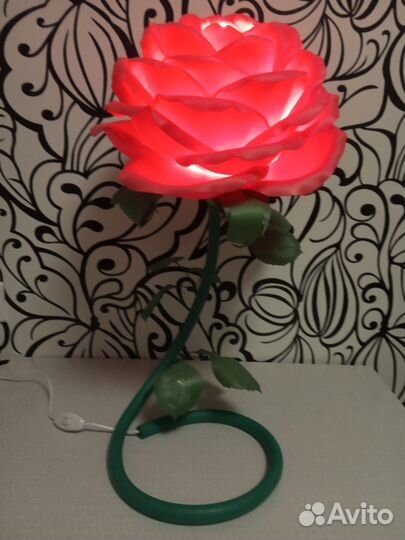 Светильник настольный из изолона