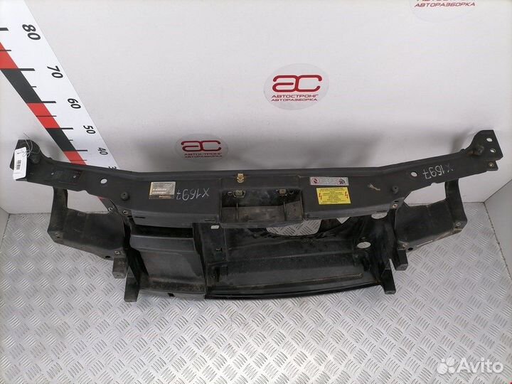 Панель передняя (телевизор) для Volkswagen Golf 3