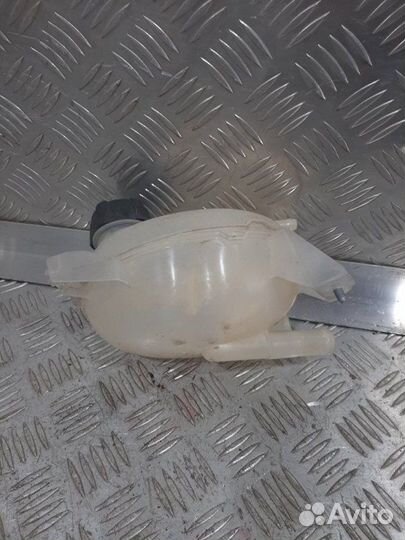 Бачок расширительный Renault Kaptur H4M 2019