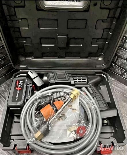 Аккумуляторная мойка высокого давления