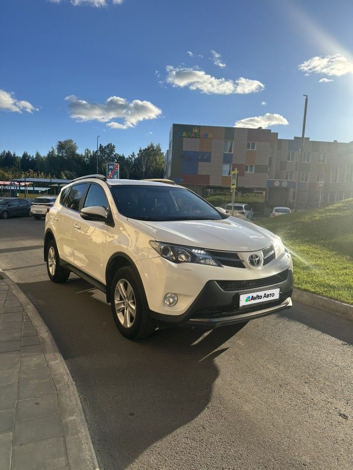 Toyota RAV4: фото владельца
