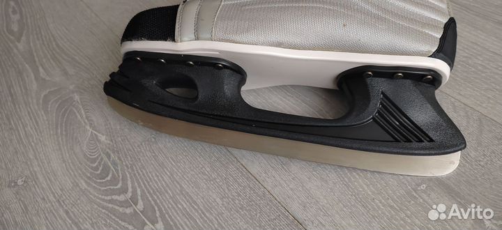 Коньки мужские 42 размер