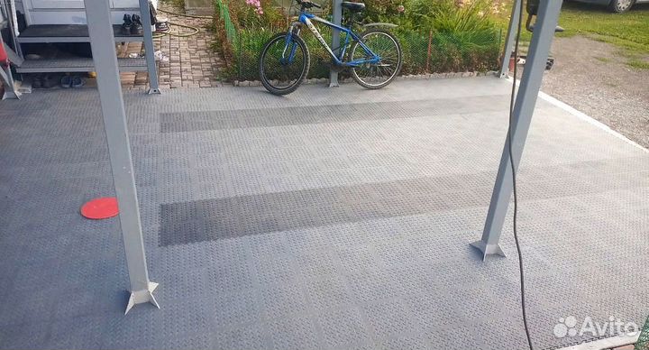 Модульное напольное покрытие для гаража