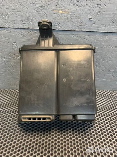 Абсорбер топливных паров Porshe Panamera 970 рест