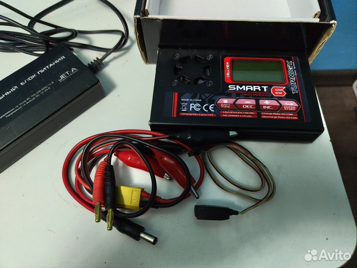 Универсальное зарядное устройство Turnigy SMART 6