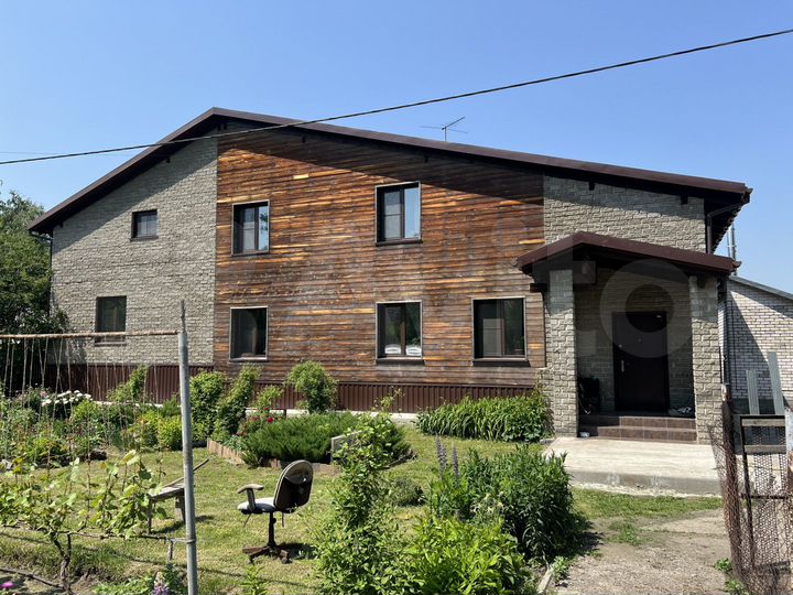 Дом 316 м² на участке 22 сот.