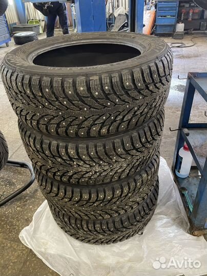 Nokian Tyres Hakkapeliitta 9 SUV 235/55 R18