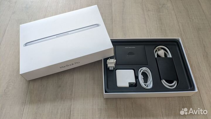 Apple Macbook Pro 13 2016 i7/16G/500Gb/Tbar/Retina