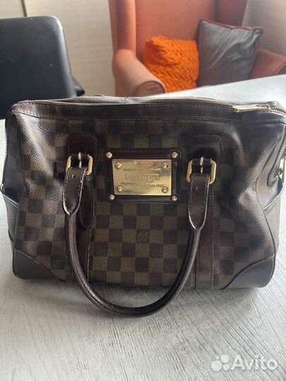 Подаю оригинальную сумку Louis Vuitton