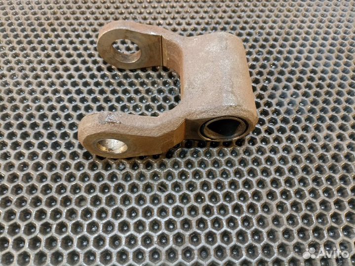 54802902542 Серьга передней рессоры камаз 5490